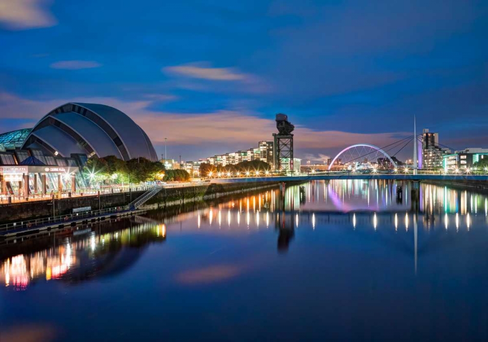 AF20121004 Glasgow 228X4